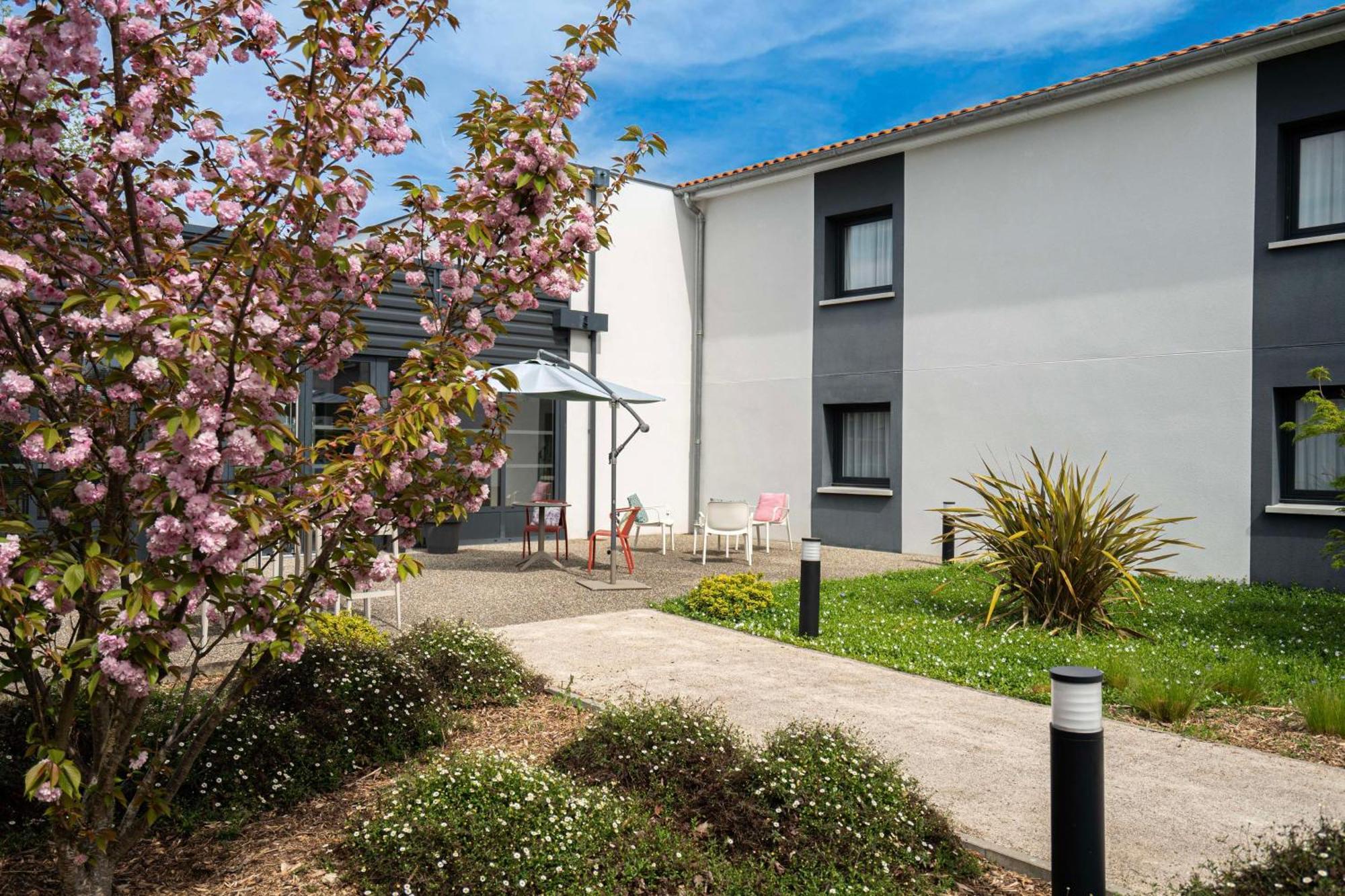Sure Hotel By Best Western Les Portes De Montauban Exteriér fotografie